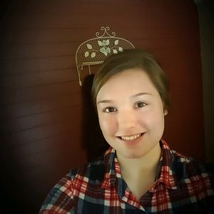 Meet your Posher, Chloe